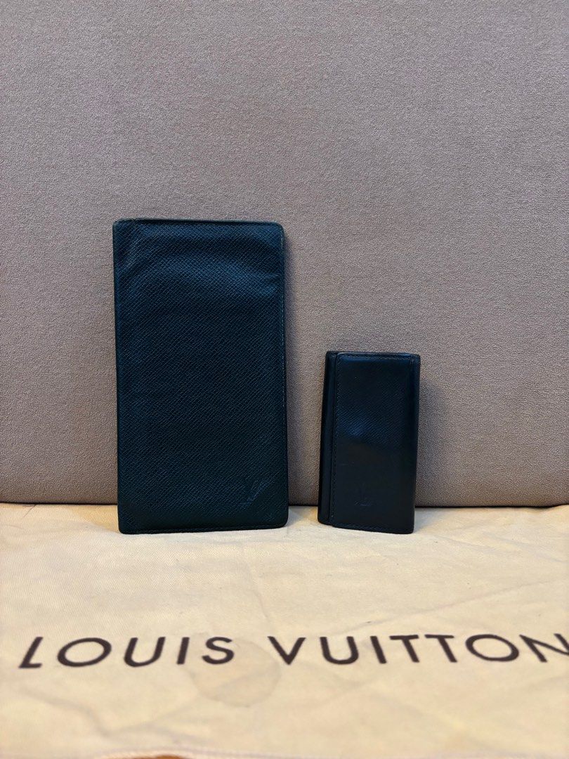 Louis Vuitton Wallet and Key Holder (Category: Luxury Bags & Wallets) located in Paranaque City. Submitted by katlouieleandicho (Listing ID 1393657803, Image 2). Description: 💯Authentic 8/10 condition .