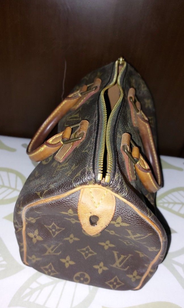 LV speedy 25 (Category: Luxury Bags & Wallets) located in Quezon City. Submitted by jessicakc21 (Listing ID 1393685129, Image 3). Description: LV speedy 25 TH 0084 made in France.
