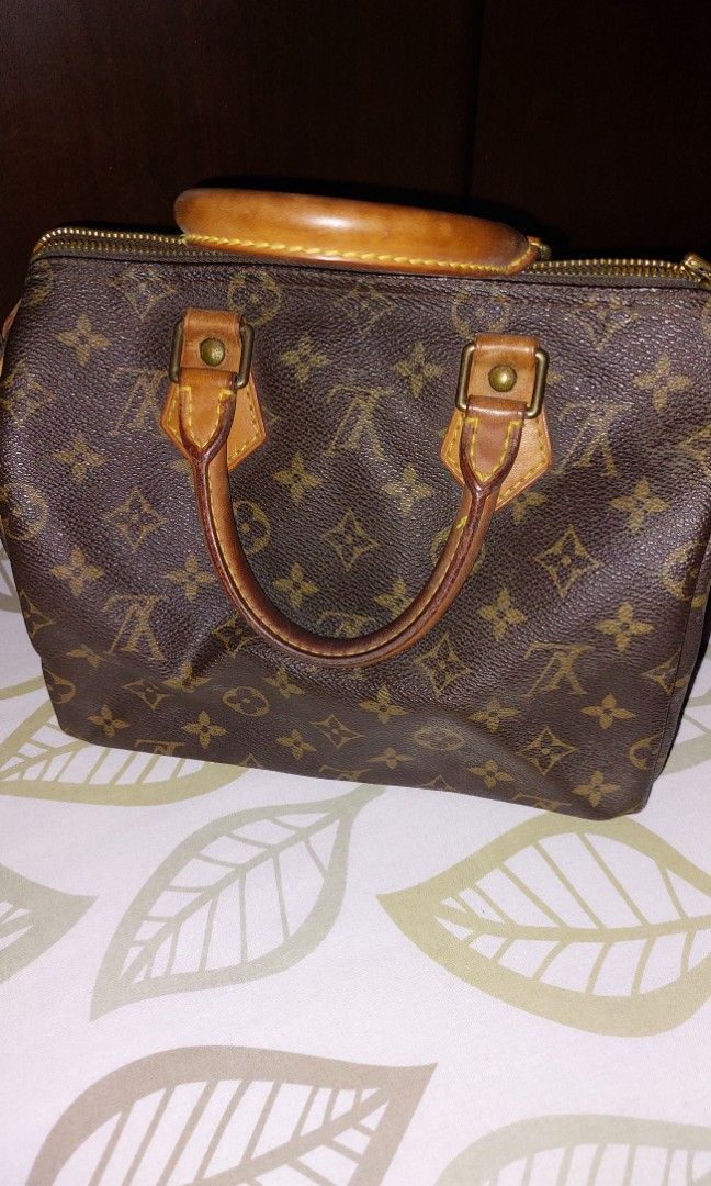 LV speedy 25 (Category: Luxury Bags & Wallets) located in Quezon City. Submitted by jessicakc21 (Listing ID 1393685129, Image 1). Description: LV speedy 25 TH 0084 made in France.