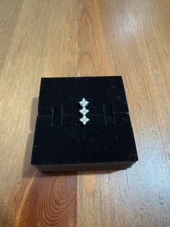 Mabelle 鑽石花朵吊飾64235807319553110