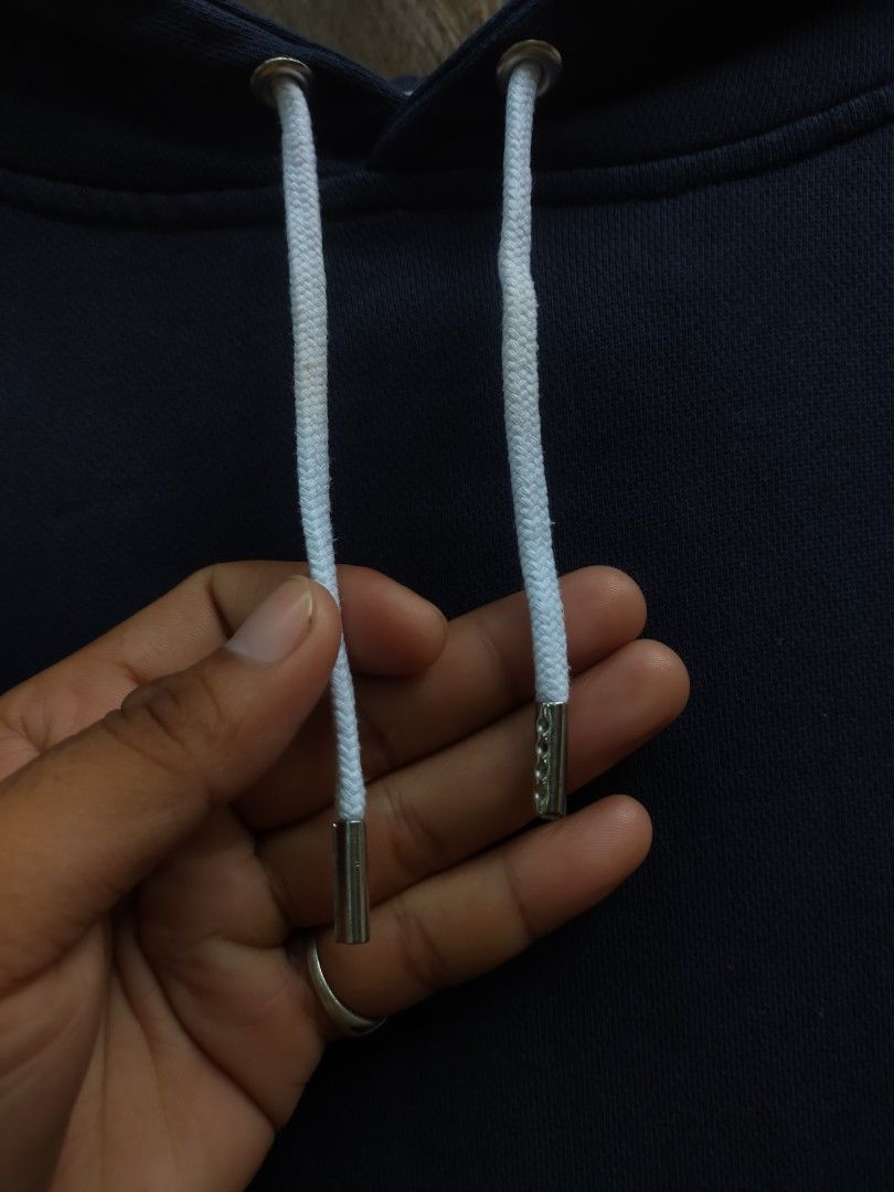 MAISON KITSUNE TRICOLOUR FOX PATCH HOODIE( AUTHENTIC) (Category: Luxury Apparel) located in Alcoy. Submitted by jeffalvara90142 (Listing ID 1393731325, Image 3). Description: MAISON KITSUNE TRICOLOUR FOX PATCH HOODIE( AUTHENTIC) SIZE: MEDIUM ON TAG DIMES: W21/L28.5 COLOR RATE : 9.5/10 CONDITION: EXCELLENT CONDITION ❗ PSG OUT ,LOOKING FOR THE RIGHT BUYER 🤞 OR BEST OFFER IF INTERESTED ❗🤞🤞.