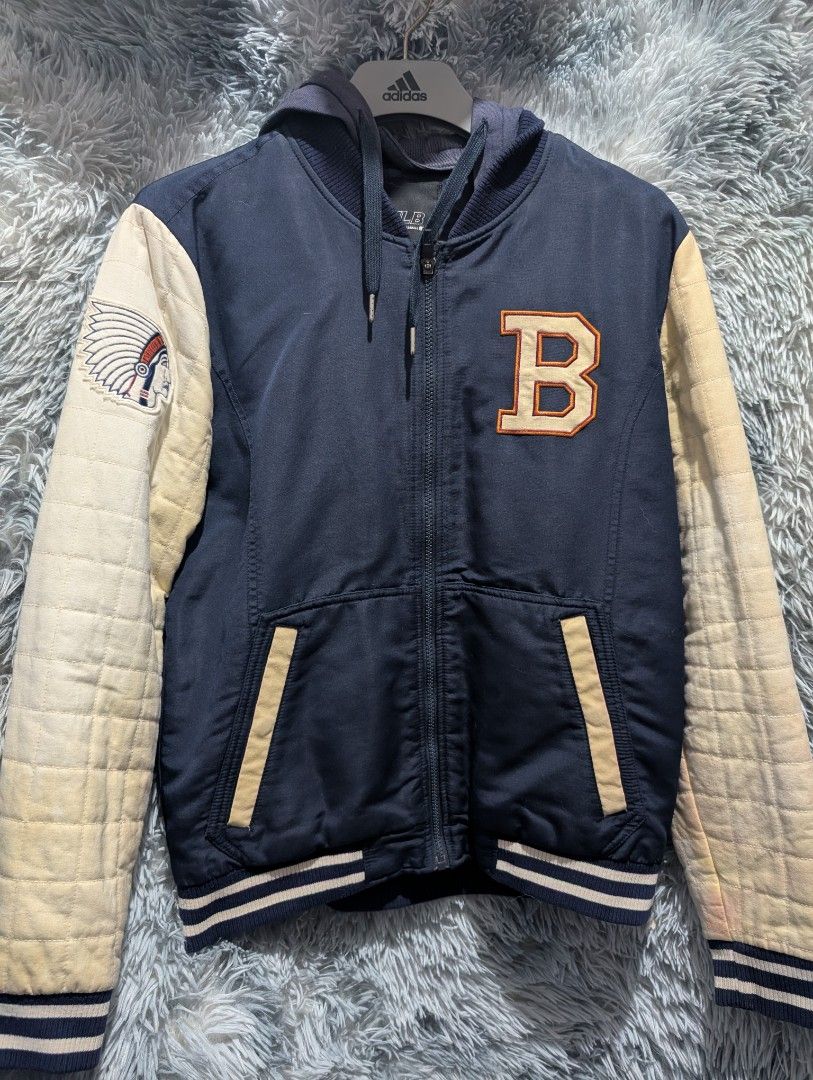 Majestic x MLB Varsity Jacket (Category: Activewear) located in Pasay City. Submitted by jaydee05 (Listing ID 1393781376, Image 1). Description: Good as New sana kaya lang nagkaroon ng yellow stains sa Sleeves other than that bo issues pogi pa sa personal Legit Original MLB.