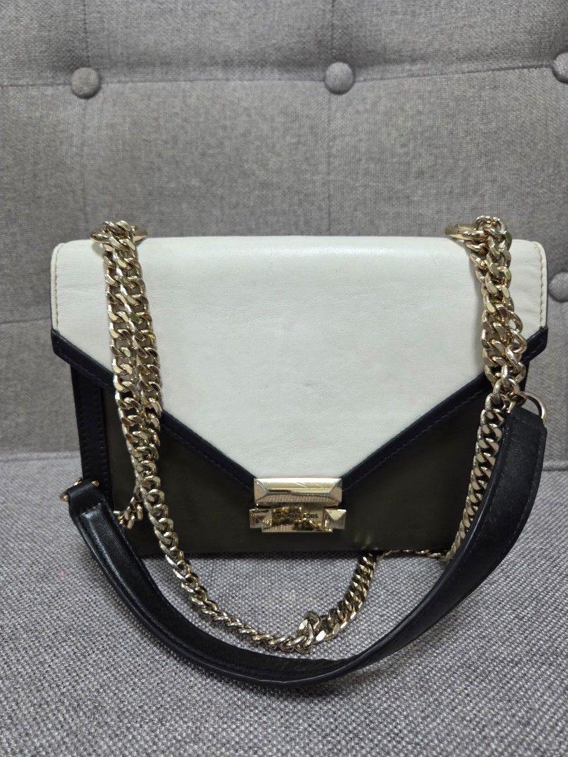 Michael kors whitney tri color (Category: Luxury Bags & Wallets) located in Muntinlupa City. Submitted by cpar07 (Listing ID 1393780008, Image 2). Description: Rfs: decluttering.