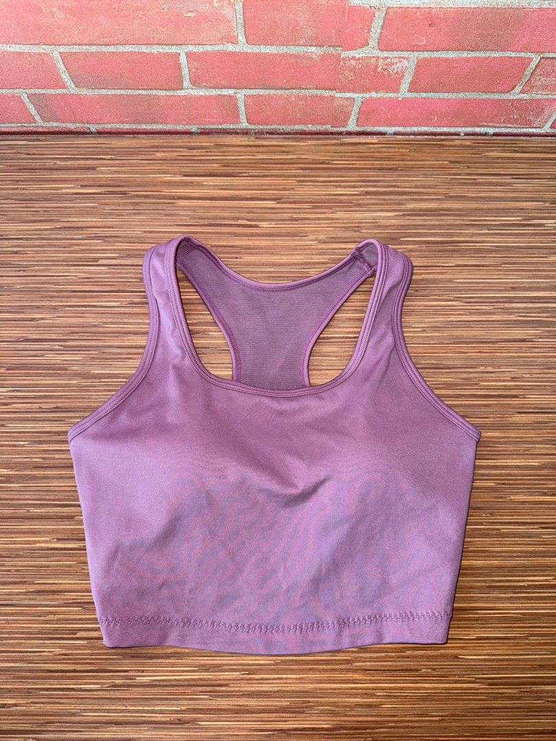 MUJI sports bra (Category: Activewear) located in Quezon City. Submitted by kkfee_ (Listing ID 1371783196, Image 2). Description: .