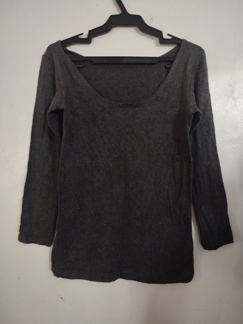 Muji thermal womens longsleeves (Category: Longsleeves) located in Davao. Submitted by jil88 (Listing ID 1393715069, Image 1). Description: like uniqlo extra warm gray color no issue small.