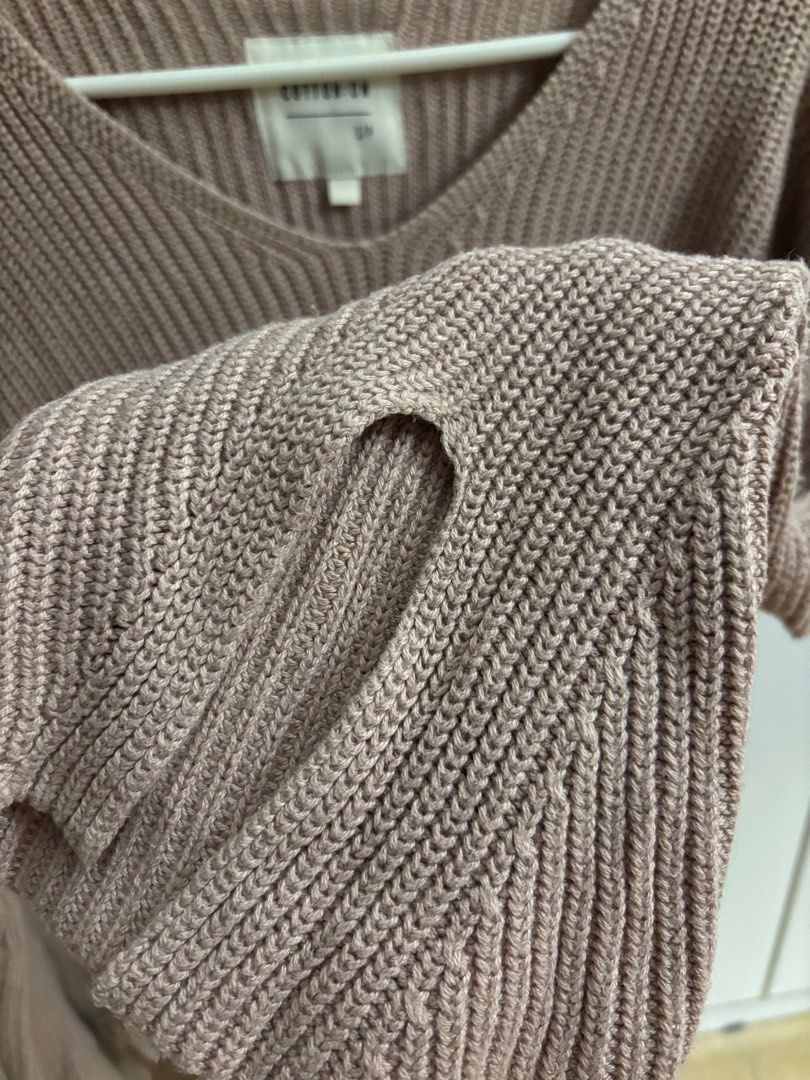 Nude pink cotton on cardigan (Category: Coats, Jackets and Outerwear) located in Las Pinas. Submitted by bluesy3 (Listing ID 1393796018, Image 3). Description: Belle sleeves.