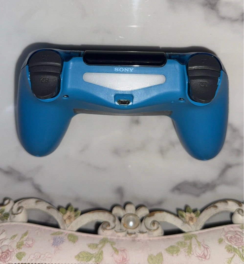 Original PS4 Controller (Category: PlayStation) located in Subang Jaya. Submitted by jas_xxr (Listing ID 1393811389, Image 3). Description: Selling a genuine Sony DualShock 4 Wireless Controller for PS4. Fully functional and in excellent condition Tested and working perfectly. Includes: Controller only (no box).