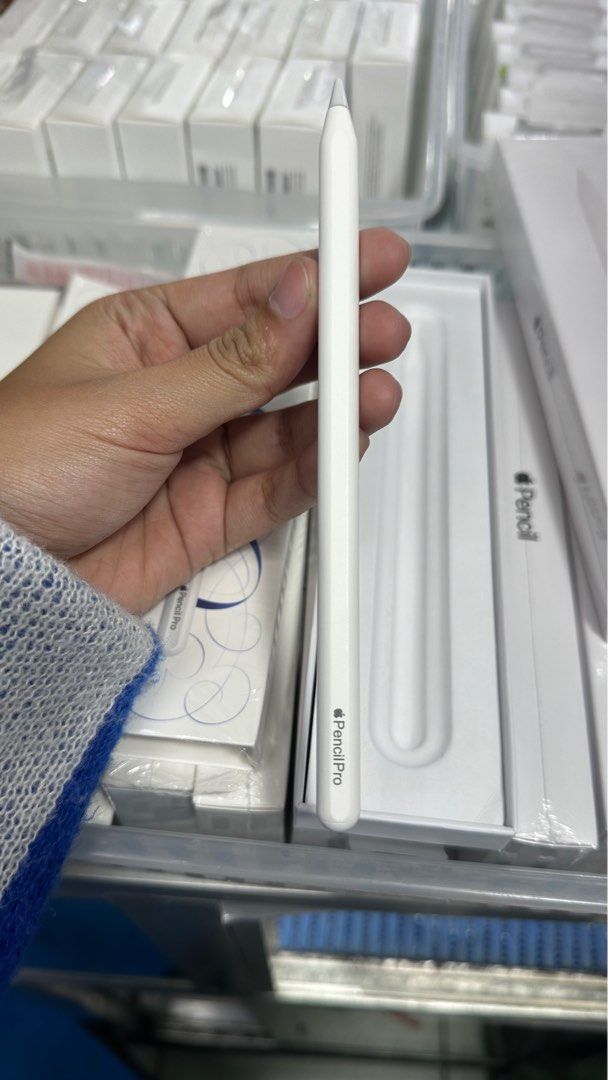 PENCIL PRO (Category: iPad) located in San Juan City. Submitted by ___khaleesi (Listing ID 1393750646, Image 2). Description: PENCIL PRO FEATURES: - C to C pairing and charging - Attaches magnetically (for storage only) - Tilt sensitivity - Low latency - Pixel-perfect precision - Scribble - No delay - Palm Rejection NOT MAGNETIC CHARGING .