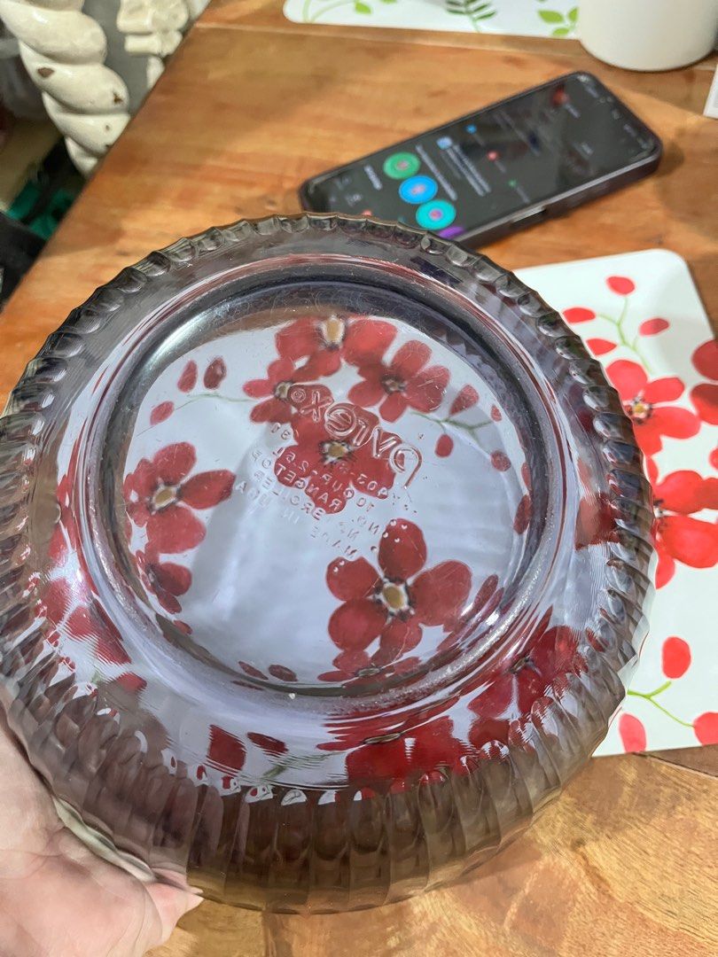 pyrex big bowl (Category: Bakeware) located in Manila. Submitted by wellovedgoods (Listing ID 1393682253, Image 3). Description: in very good condition minimal hairline scratches very pretty color 8.5 inches.