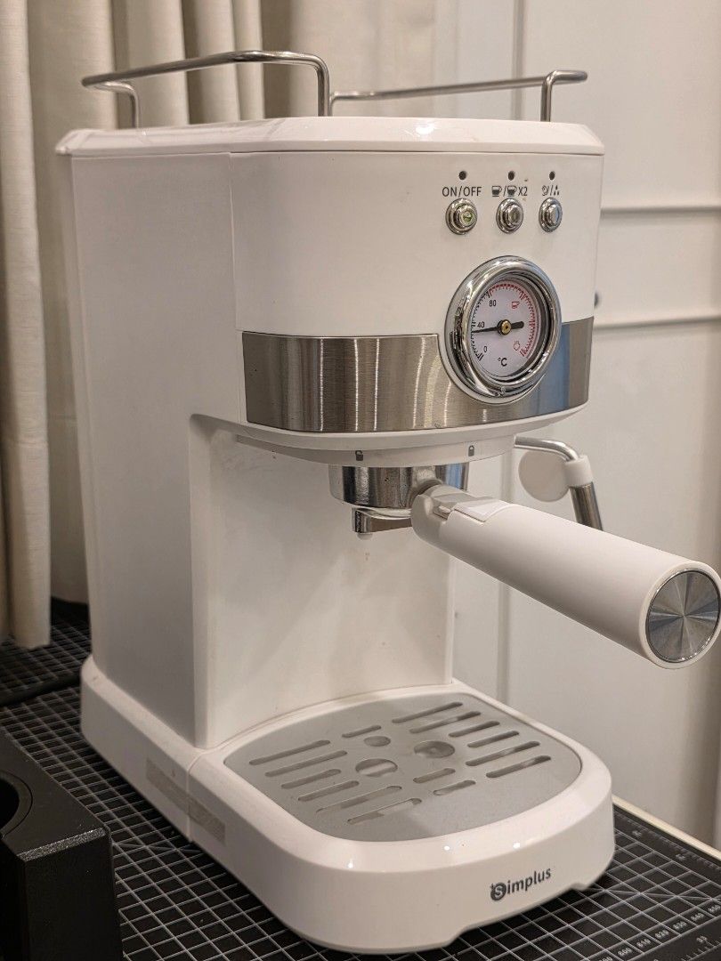 SIMPLUS ESPRESSO MACHINE PLUS ACCESSORIES (Category: Coffee Machines & Makers) located in Quezon City. Submitted by stilllovedclothingph (Listing ID 1393750973, Image 2). Description: IF YOU WANT TO LEARN HOW TO PULL ESSPRESSO SHOTS, THIS SET IS PERFECT FOR YOU! It comes with accessories you need compatible with the simplus machine since it is only a 51mm portafilter. I personally purchased this to learn basic calibration and pulling Esspresso sh