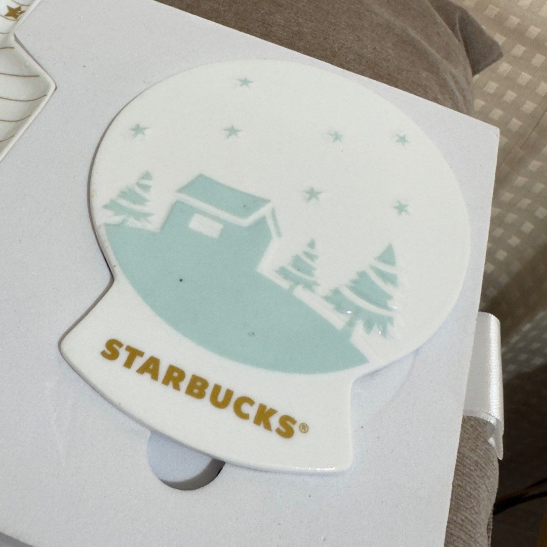 Starbucks Trinkets Tray and Coaster Ceramic (Category: Everything Else Others) located in Pasig City. Submitted by cafeverona333 (Listing ID 1393662902, Image 2). Description: Unused but stored for a long time Box with signs of storage GPayment or BPI QR Meet up in Greenbelt (T/TH) or Estancia Mall (weekend) Lala Grab LBC (Buyers Expense) Item Location: Makati or Pasig City .