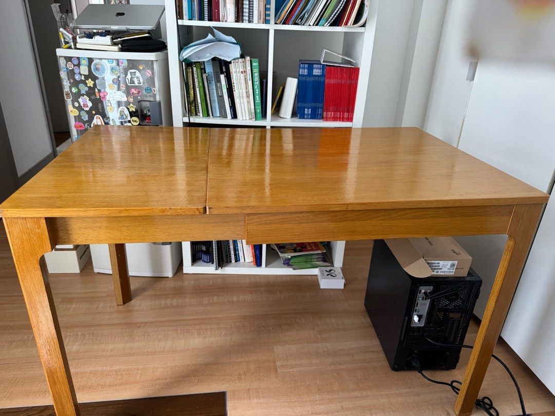 Table (Category: Tables & Sets) located in Singapore. Submitted by cathyquan (Listing ID 1393658144, Image 3). Description: Have paint the varnish..