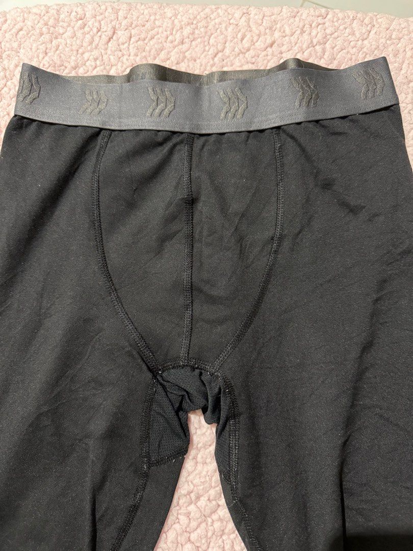 Target Compression Tights (Medium) (Category: Activewear) located in Manila. Submitted by meisu_mnl (Listing ID 1393757627, Image 2). Description: Target Compression Tights (Medium) 🏃‍♂️⚡️ 🖤 Color: Black with gray panel accents 📏 Size: Medium • Waist: 24–32” • Length: 32” ✨ Condition: Like new Features: ✔️ Stretchable & breathable fabric – ideal for workouts ✔️ Colorblock gray panels for extra style ✔️ Elastic waistband for a comfortable & sec