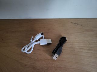 USB to Micro USB & USB-C Cables 線