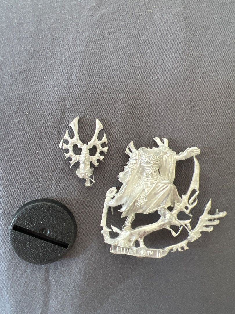 Warhammer 40K Eldar Bonesinger Limited Edition, Hobbies & Toys, Toys ...