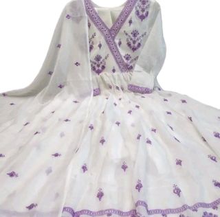(Category: ) located in . Submitted by scarlettcollections24 (Listing ID 1393723114, Image 1). Description: .