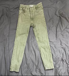 (Category: ) located in . Submitted by dsnha (Listing ID 1393738275, Image 1). Description: .