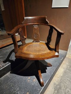(Category: ) located in . Submitted by SecondHand_Furniture (Listing ID 1393853185, Image 1). Description: .