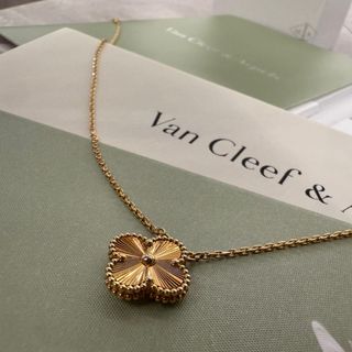 （分類：）位於 。 由 geoffreyhoman 提交（商品編號 1370350891，圖片 1）。簡介： 。