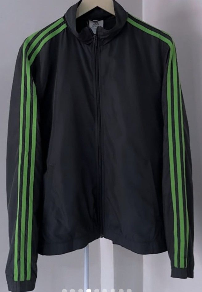 Adidas Jacket (Category: Coats, Jackets and Outerwear) located in Pasay City. Submitted by jaydee05 (Listing ID 1393890888, Image 1). Description: No issues Good as New Legit Original Personal Collection RFS - DECLUTTERING.