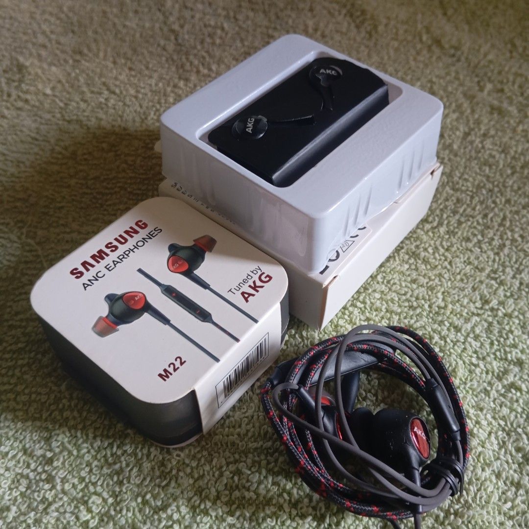 AKG EARPHONES TYPE C 3.5MM (Category: Earphones) located in Paranaque City. Submitted by powerzone0517 (Listing ID 1393826410, Image 1). Description: .
