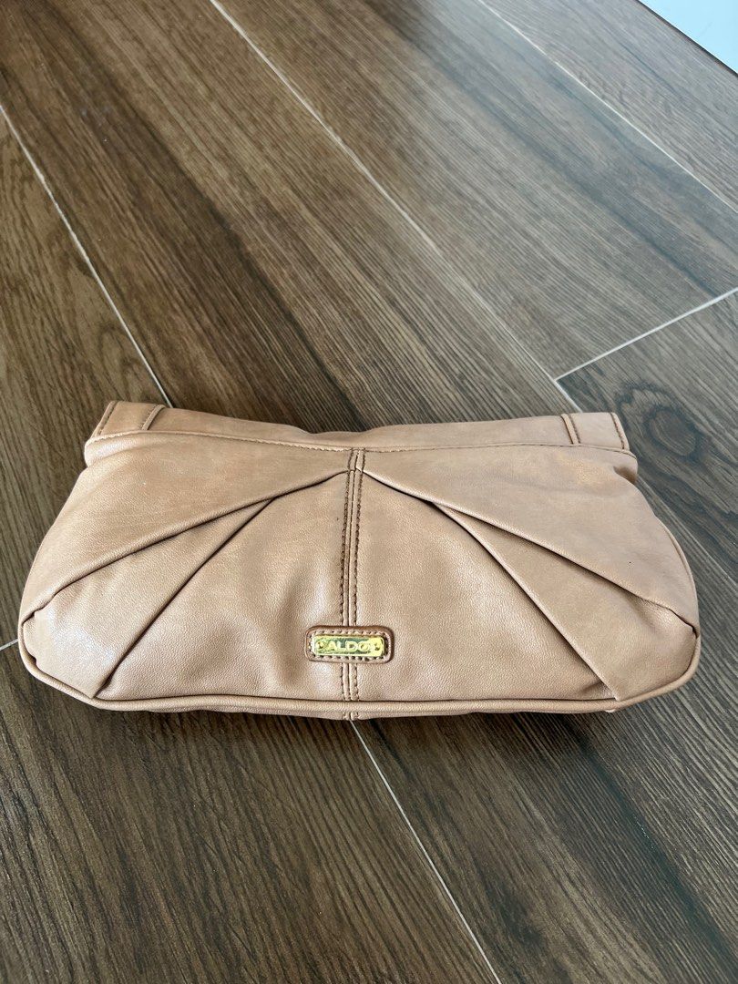 Aldo purse with strap (Category: Luxury Bags & Wallets) located in Marikina City. Submitted by bycathylee (Listing ID 1393833104, Image 2). Description: Original Aldo purse with strap Good condition Shipping fee to be shouldered by buyer (Lalamove, Grab).