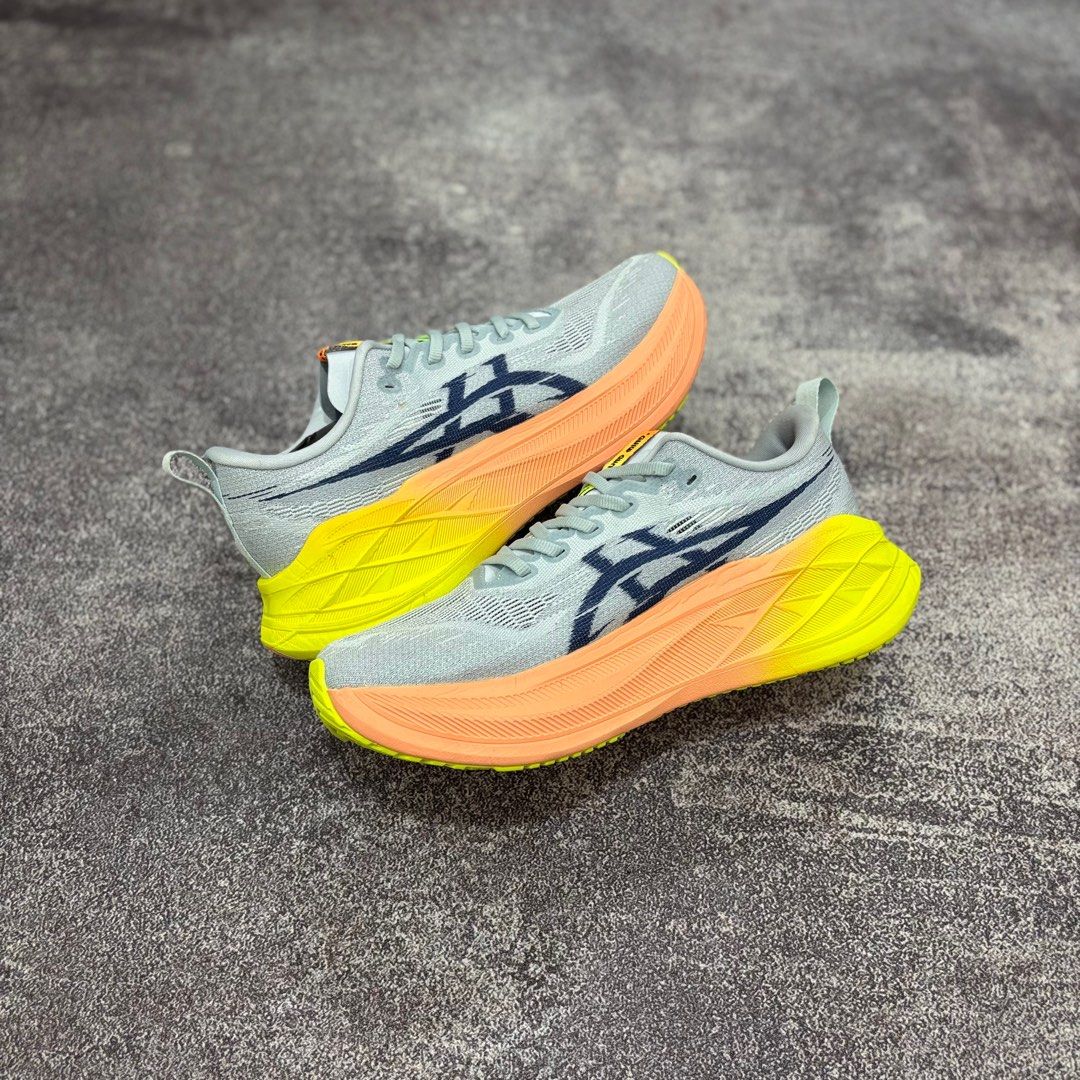 Asics Superblast, Fesyen Pria, Sepatu , Sneakers di Carousell