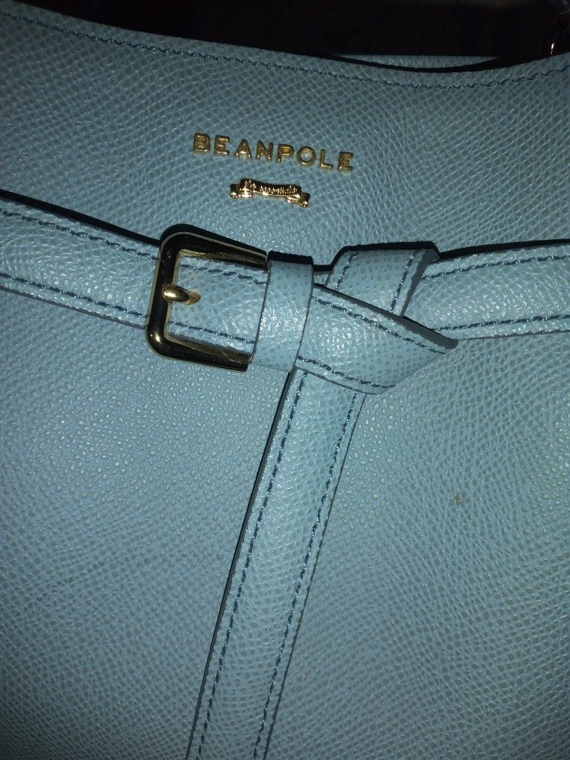 Beanpole sling bag (Category: Shoulder Bags) located in Makati City. Submitted by closet.declutterph (Listing ID 1393933384, Image 3). Description: size medium 11.5inx10in powder blue color gold hardwares.
