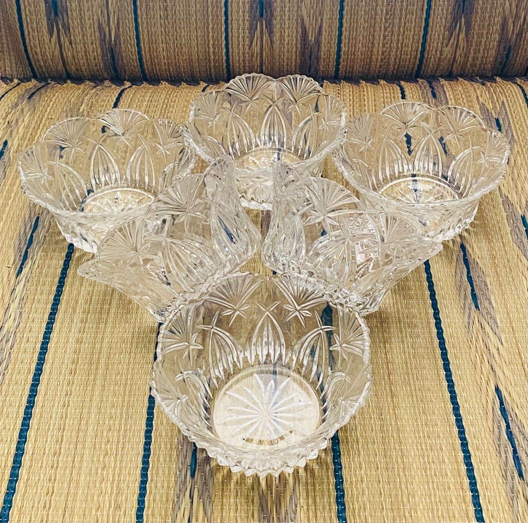 Beautiful Crystal bowl set (Category: Other Kitchenware & Tableware) located in Dapitan. Submitted by clarisasan19348 (Listing ID 1393823064, Image 2). Description: .