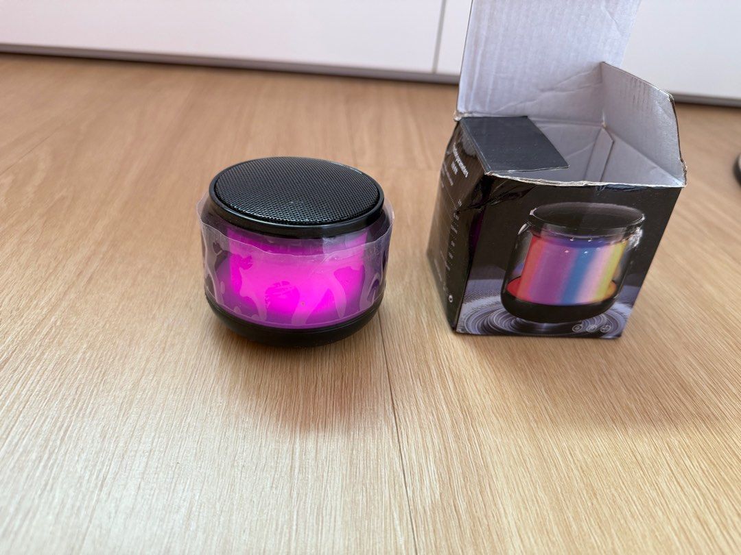 RGB LED Circular Bluetooth Speaker Rechargeable  5W Power63825887344002110