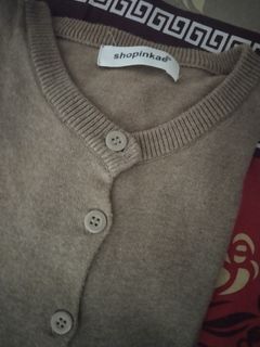 Black Top, Fesyen Wanita, Pakaian Wanita, Atasan di Carousell