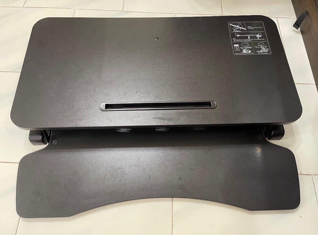Computer Table (Category: Other Home Furniture) located in Singapore. Submitted by __gil__ (Listing ID 1393842562, Image 1). Description: Lightly used during WFH period. Good as new.