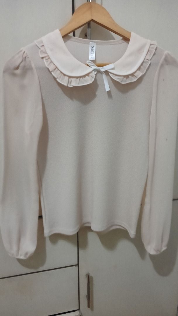 Cute Korean Peter Pan long sleeve top (Category: Blouses) located in Bacoor. Submitted by nekomaruke (Listing ID 1393923035, Image 1). Description: Bought in Korea RFS decluttering, not my style anymore due to work Size small Since stored in the cabinet and not used frequently, it has some yellow stains.