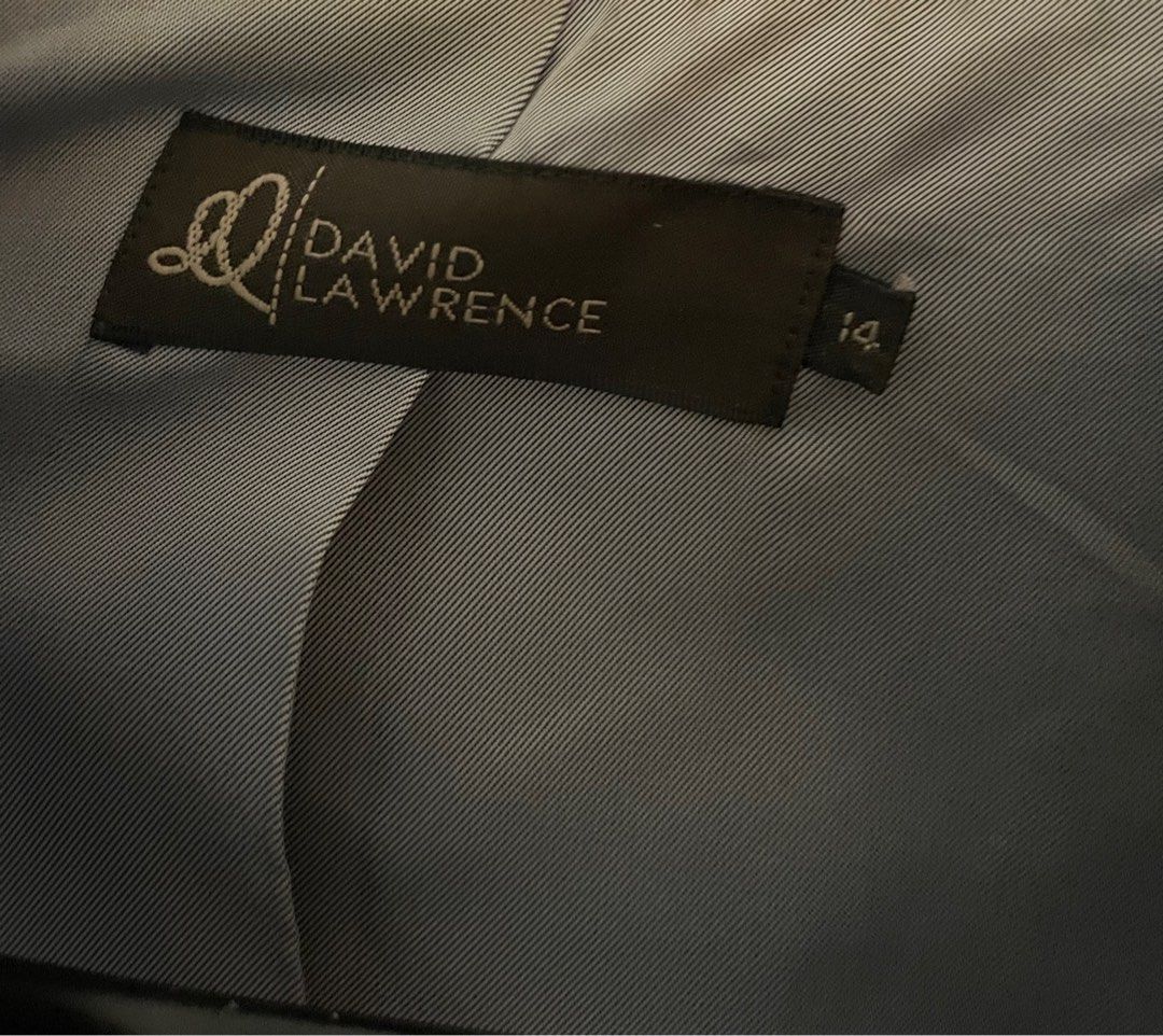 David Lawrence coat (Category: Women's Clothes) located in Penshurst. Submitted by epicwater.ab3272 (Listing ID 1393852594, Image 2). Description: .