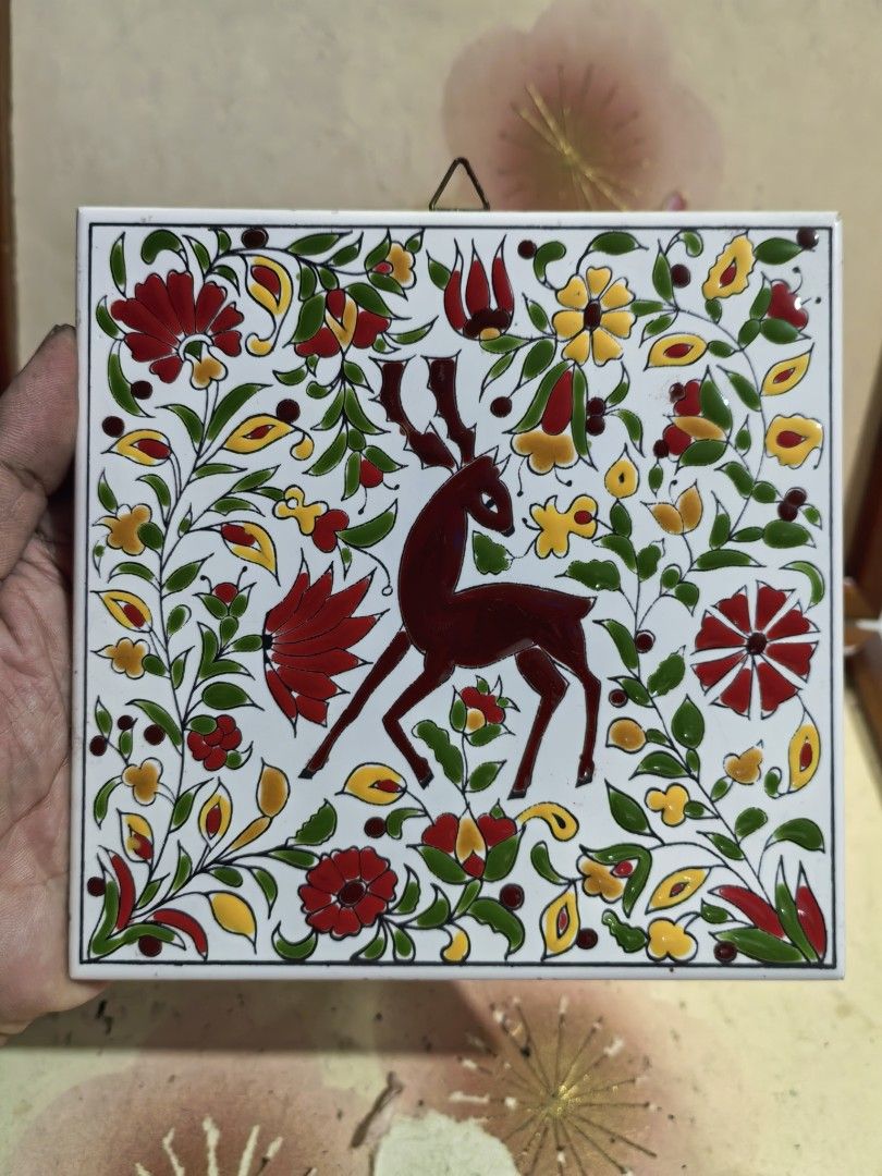 Decorative Ceramic Tile (Category: Wall Decor) located in Cebu City. Submitted by dudes_villanueva (Listing ID 1393818644, Image 2). Description: Decorative Ceramic Tile Made in Greece 📌In very good condition. 5.9x5.9 inch.