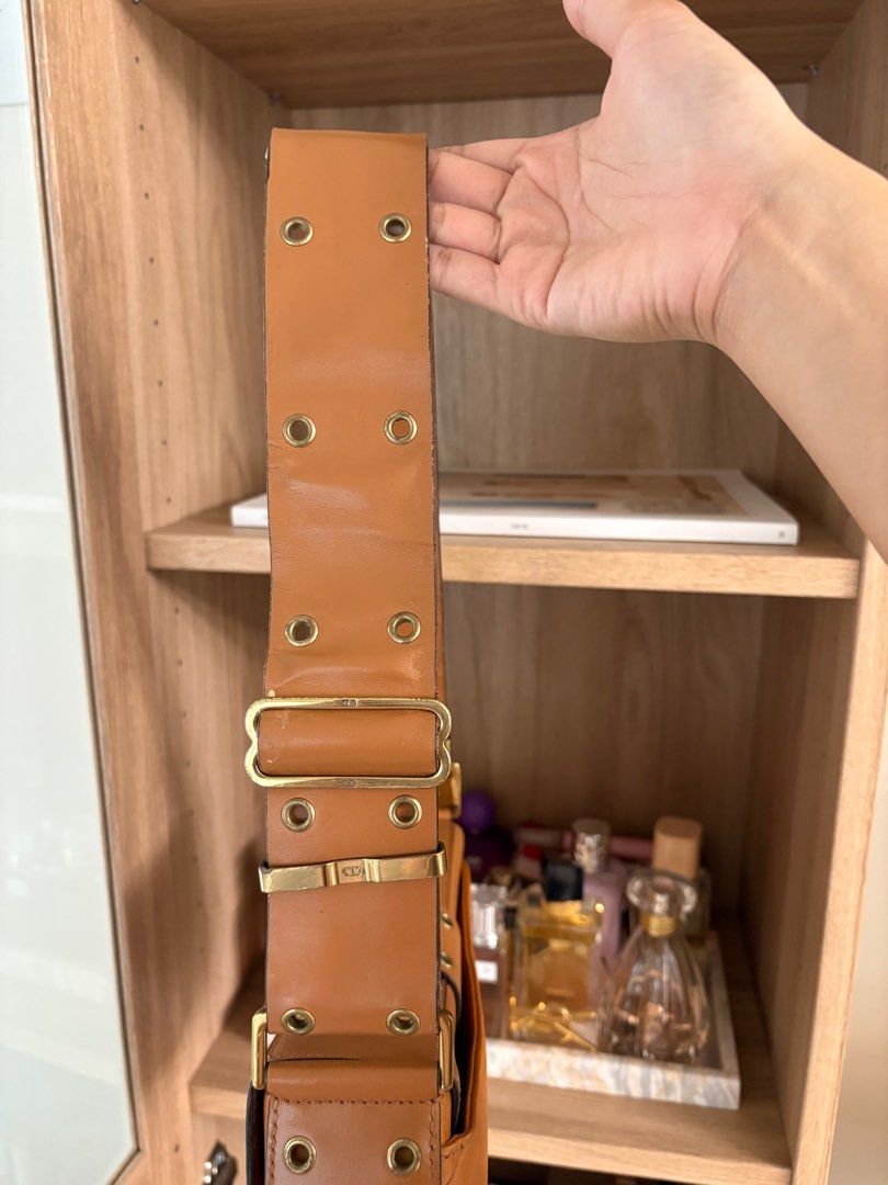 Dior Columbus Bag (Category: Luxury Bags & Wallets) located in Tarlac. Submitted by janibiii (Listing ID 1393868936, Image 3). Description: Dior Columbus Bag -signs of usage, see photos -sourced from vtghabits.jp -includes dior dustbag, VTG box .