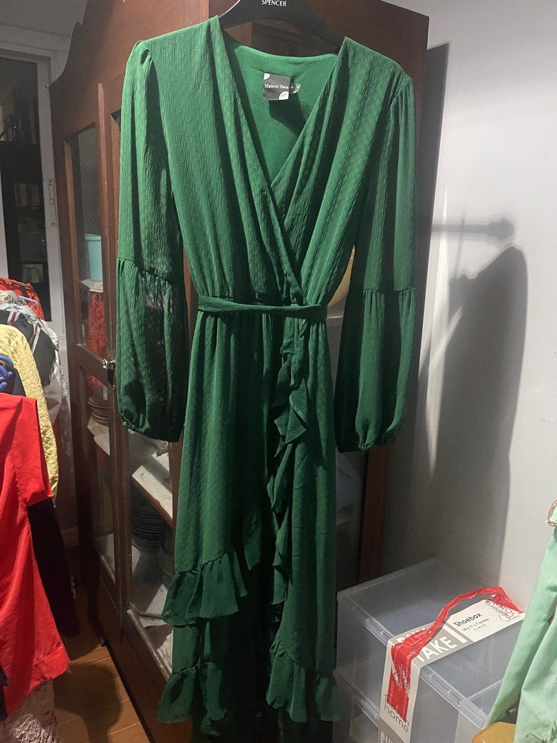 Elegant Comfortable Casual Dress (Category: Evening dresses & gowns) located in Makati City. Submitted by andeng28 (Listing ID 1393972050, Image 1). Description: Used once only. I used during my public service era. Handmade. Medium to semi-large body frame. Check my other listing for top and dresses decluttering.
