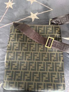 (Category: ) located in . Submitted by fendi06 (Listing ID 1393850137, Image 1). Description: .