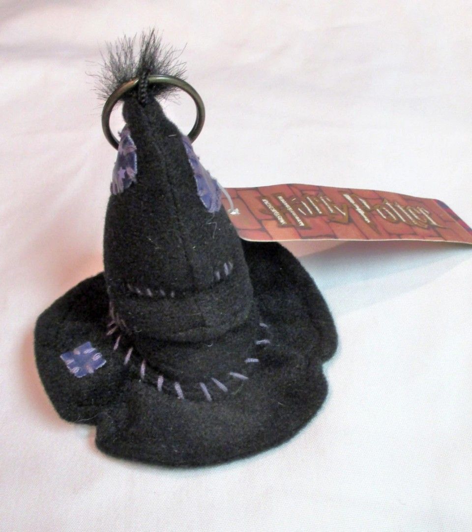 [GFS] Harry Potter Sorting Hat Keychain (Category: Western Merchandise) located in Quezon City. Submitted by greatfindstuff (Listing ID 1393831857, Image 1). Description: •Brand New with Tag • 4 inches x 4.5 inches (approx) - Harry Potter Sorting Hat keychain - Miniature Sorting Hat design - Features intricate stitching - Includes a small zipper - Comes with a Harry Potter logo tag - Perfect for keys or bags 🛵 Lalamove/Grab/Self pick up 📍Great 