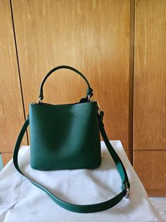 (Category: ) located in . Submitted by lynnlim88 (Listing ID 1393848961, Image 1). Description: .