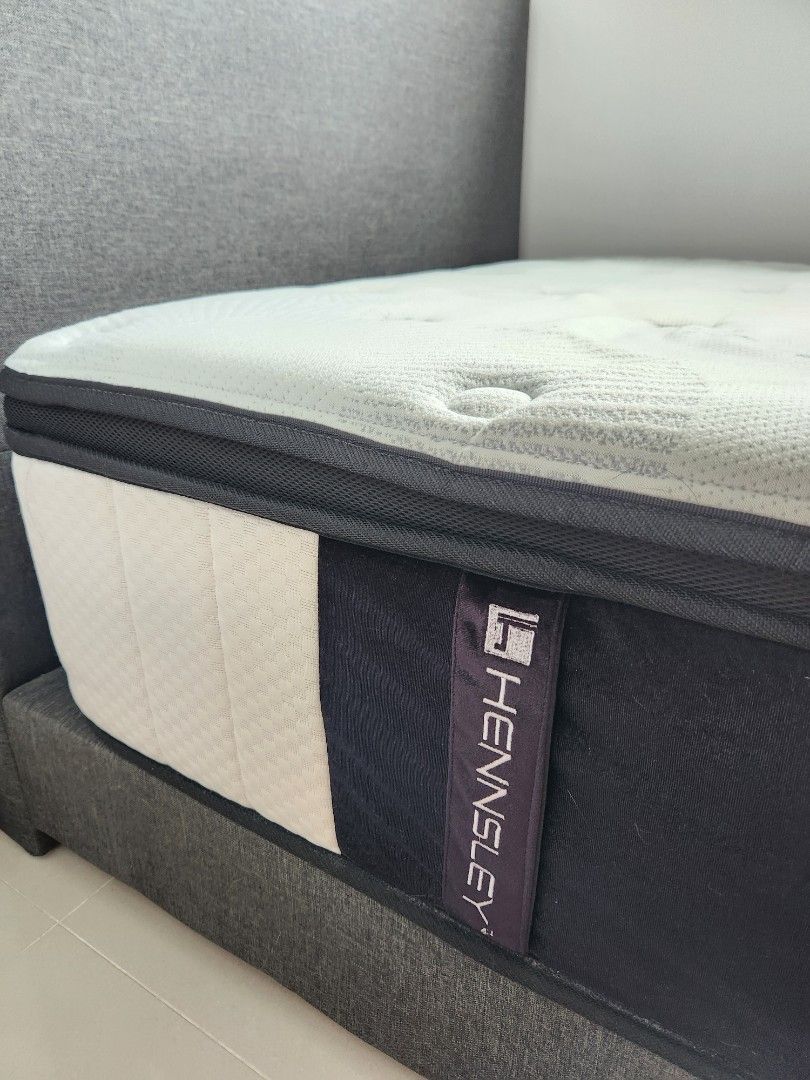 Hennsley Alqua Mattress (With Divan, 1 Set of Tencel Bedsheet) (Category: Bed Frames & Mattresses) located in Singapore. Submitted by yin0_0 (Listing ID 1393883397, Image 3). Description: - Hennsley Alqua mattress - Quilted white top with unique pattern, excellent support - Black sides with side handles - Grey Divan - 1 set of lightly used Tencel bedsheet (Hooga) - 1 set of lightly used mattress protector - Please view photos for details - Self-c