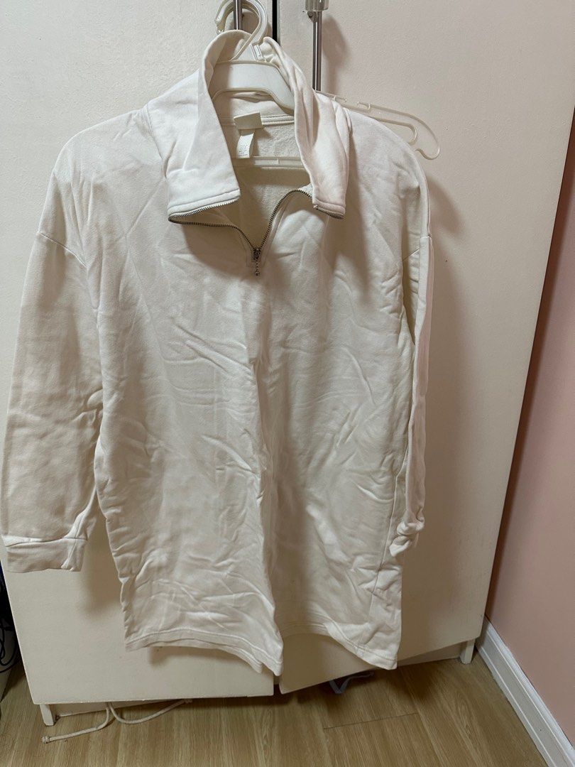 H&M Basics long sleeves dress (Category: Dresses) located in Quezon City. Submitted by gsasecnarf (Listing ID 1393893774, Image 1). Description: .