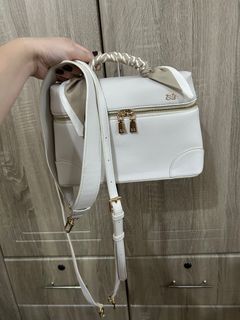 (Category: ) located in . Submitted by shopexpress247 (Listing ID 1393958070, Image 1). Description: .