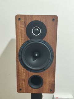 (Category: ) located in . Submitted by audiophiliar (Listing ID 1393356733, Image 1). Description: .