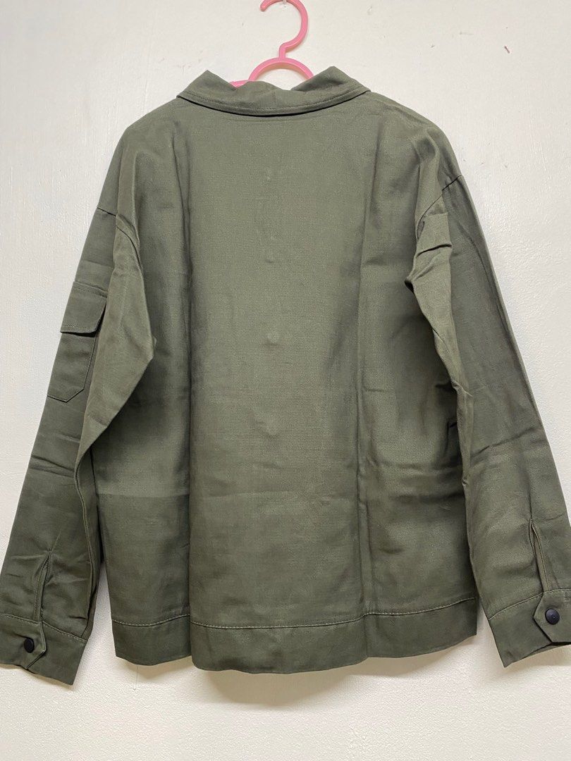 Jacket (Category: Coats, Jackets and Outerwear) located in Johor Bahru. Submitted by zenstone_2ad830 (Listing ID 1393849341, Image 3). Description: Often use Want to clear my wardrobe .