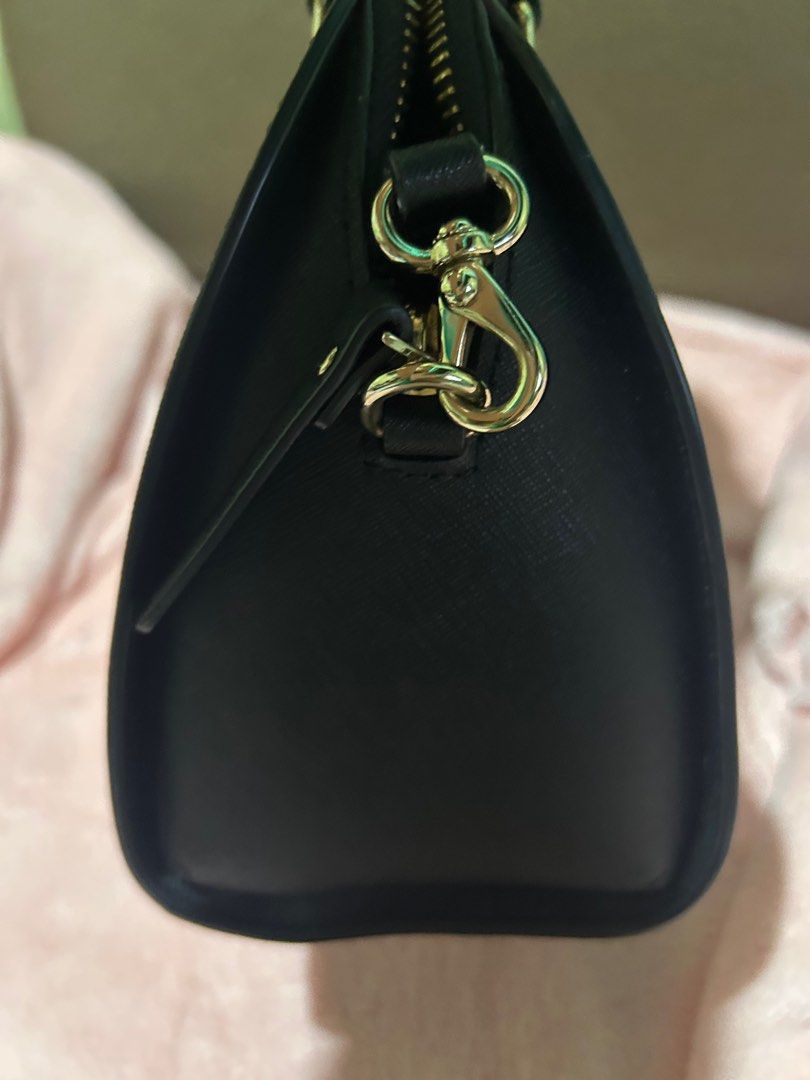 Kate Spade (Category: Luxury Bags & Wallets) located in Rizal. Submitted by declutter101s (Listing ID 1393849020, Image 3). Description: Like new Nothing to discuss because of no flaws Guaranteed authentic .