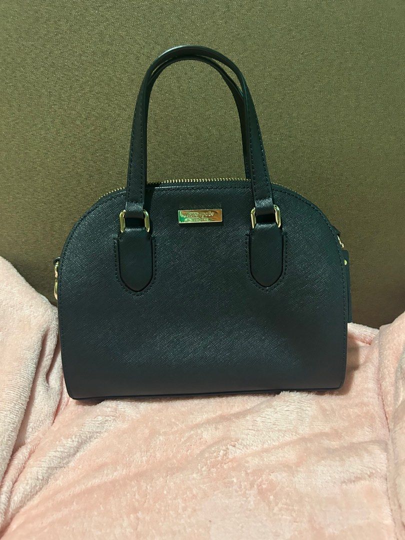 Kate Spade (Category: Luxury Bags & Wallets) located in Rizal. Submitted by declutter101s (Listing ID 1393849020, Image 1). Description: Like new Nothing to discuss because of no flaws Guaranteed authentic .