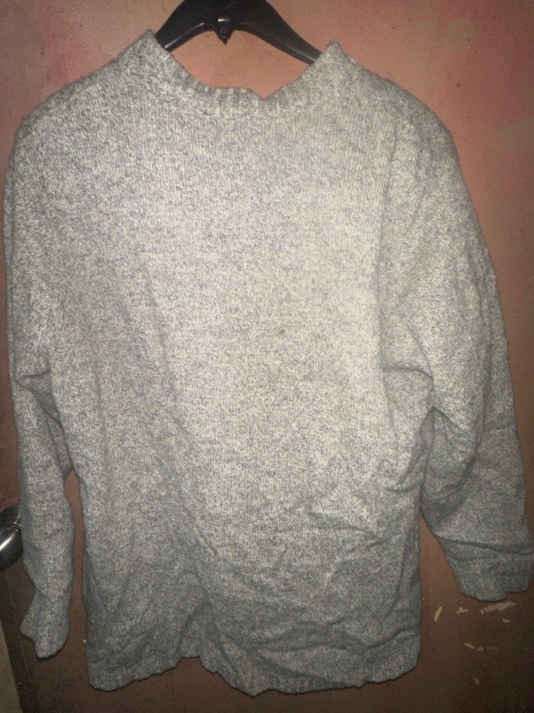Knitted sweater (Category: Coats, Jackets and Outerwear) located in Manila. Submitted by omenagi (Listing ID 1393980797, Image 2). Description: .