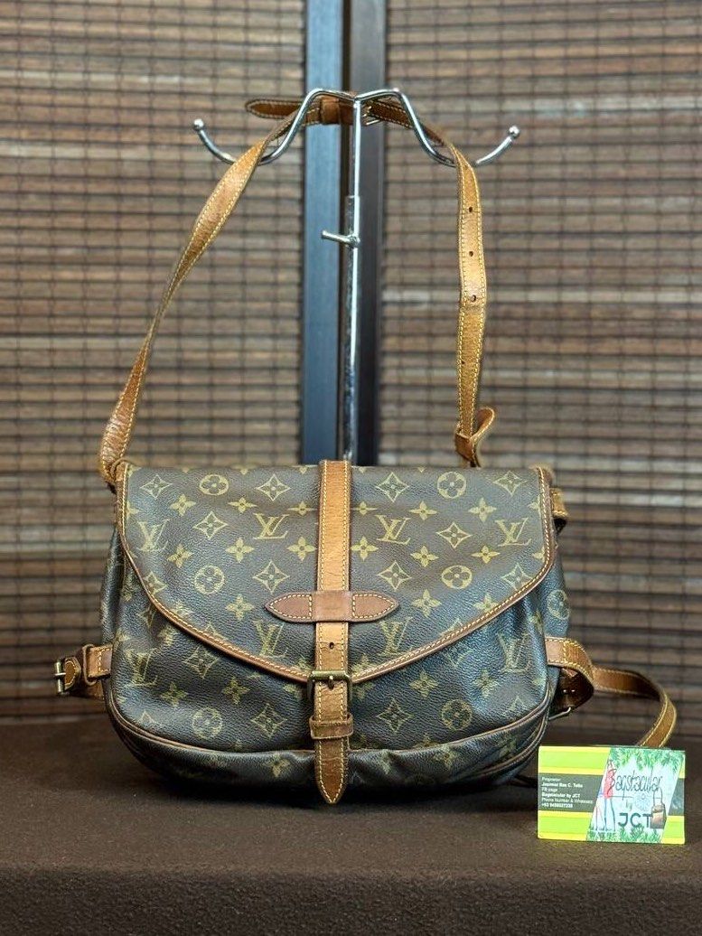 Louis Vuitton Saumur Monogram (Category: Luxury Bags & Wallets) located in Baguio. Submitted by BagstacularbyJCT (Listing ID 1393931550, Image 1). Description: The LV Saumur in signature monogram canvas is a versatile bag which can be worn as a cross-body bag or as a shoulder bag. It features two distinctive saddle shaped compartments which are connected with buckled straps. It also comes with an adjustable strap Please take note❗️: This item is 