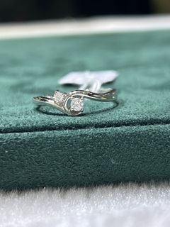 (Category: ) located in . Submitted by royal_collections (Listing ID 1393930537, Image 1). Description: .